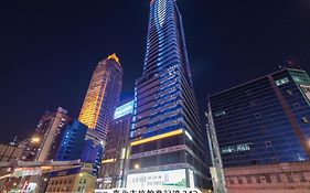 Roaders Plus Hotel - Taipei Station